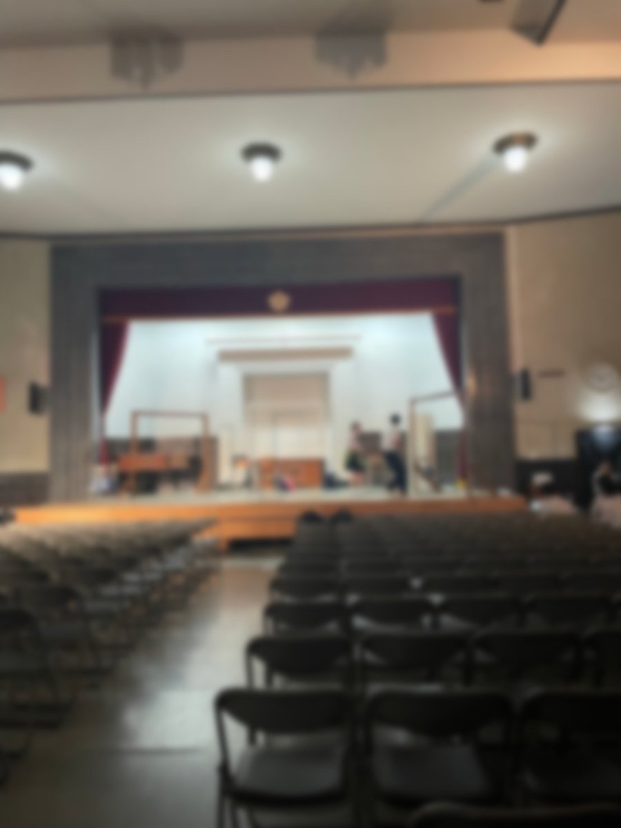 3C_watasinohosi's tweet image. 【稽古日記】
8/24 講堂練習
本日は最後の講堂練習でした。
次に講堂の舞台に立てるのはゲネプロ！練習の成果を見せられるようこれからもC組一丸となって頑張ります！
#3C #わたしの星