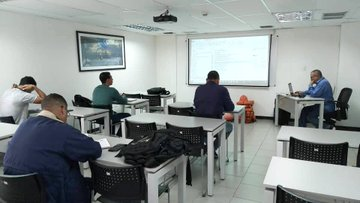 viceminacuatic's tweet photo. #23Ago ¡Formación acuática!  El @CENAVE_OFICIAL realizó cursos @IMOHQ para Buques de Pasaje en sus dos modalidades: teórico y práctico. Este último a bordo del buque #SITAP del #INEA en el Puerto de #LaGuaira. https://t.co/v78KMZu8Fm
