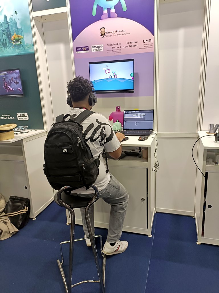 KeepItHuman Studios ➡️ My Favourite T-Shirt tweet media