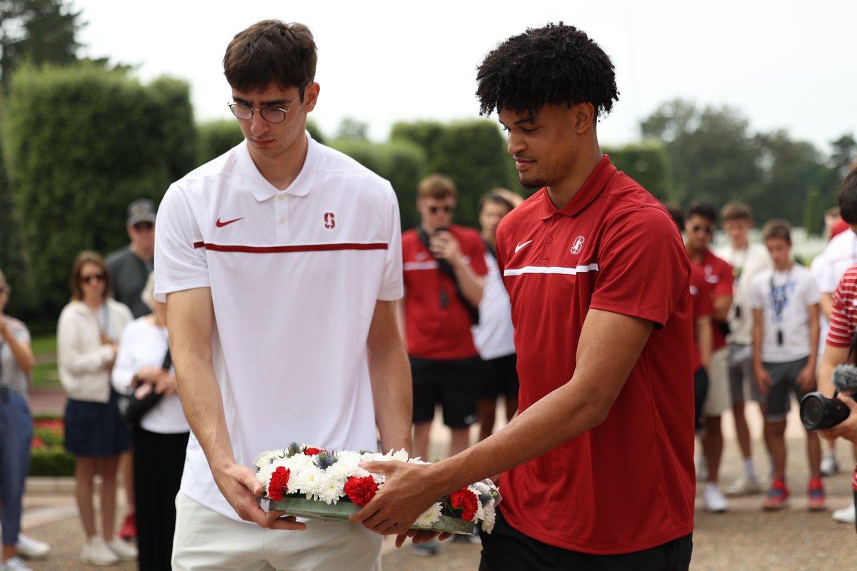 StanfordMBB's tweet photo. Dedicated to the men &amp; women who gave their lives for our freedom.

📍American Cemetery at Omaha Beach

#GoStanford https://t.co/L3OKq3YHPd