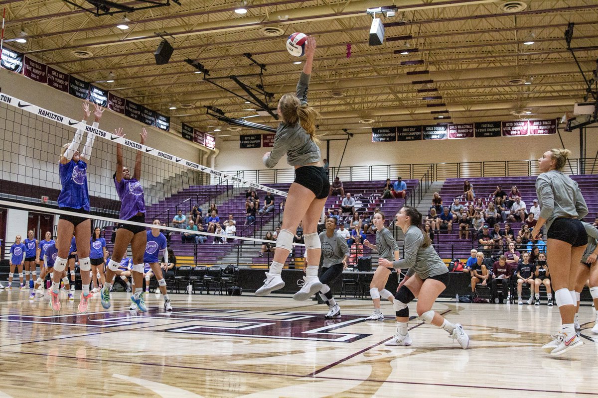 kimberpower's tweet photo. .@huskiesvb18 season is coming 😁😁 https://t.co/BHmodmCCVO