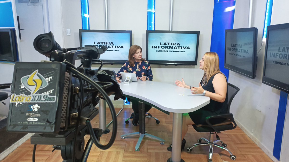 cantourgente's tweet photo. #Ahora #UPTAEB rectora @michellyvivas ofrece información de interés de la Universidad Andrés Eloy Blanco @uptlara 

🟡 Sistema Nacional de Ingreso 
🔵 Mejoras en la Universidad 
🔴 Proyectos, alianzas, nuevos retos

#VenezuelaEsPaz 
#UptaebActiva @JacquelinePSUV @NicolasMaduro https://t.co/I168g4YdJv