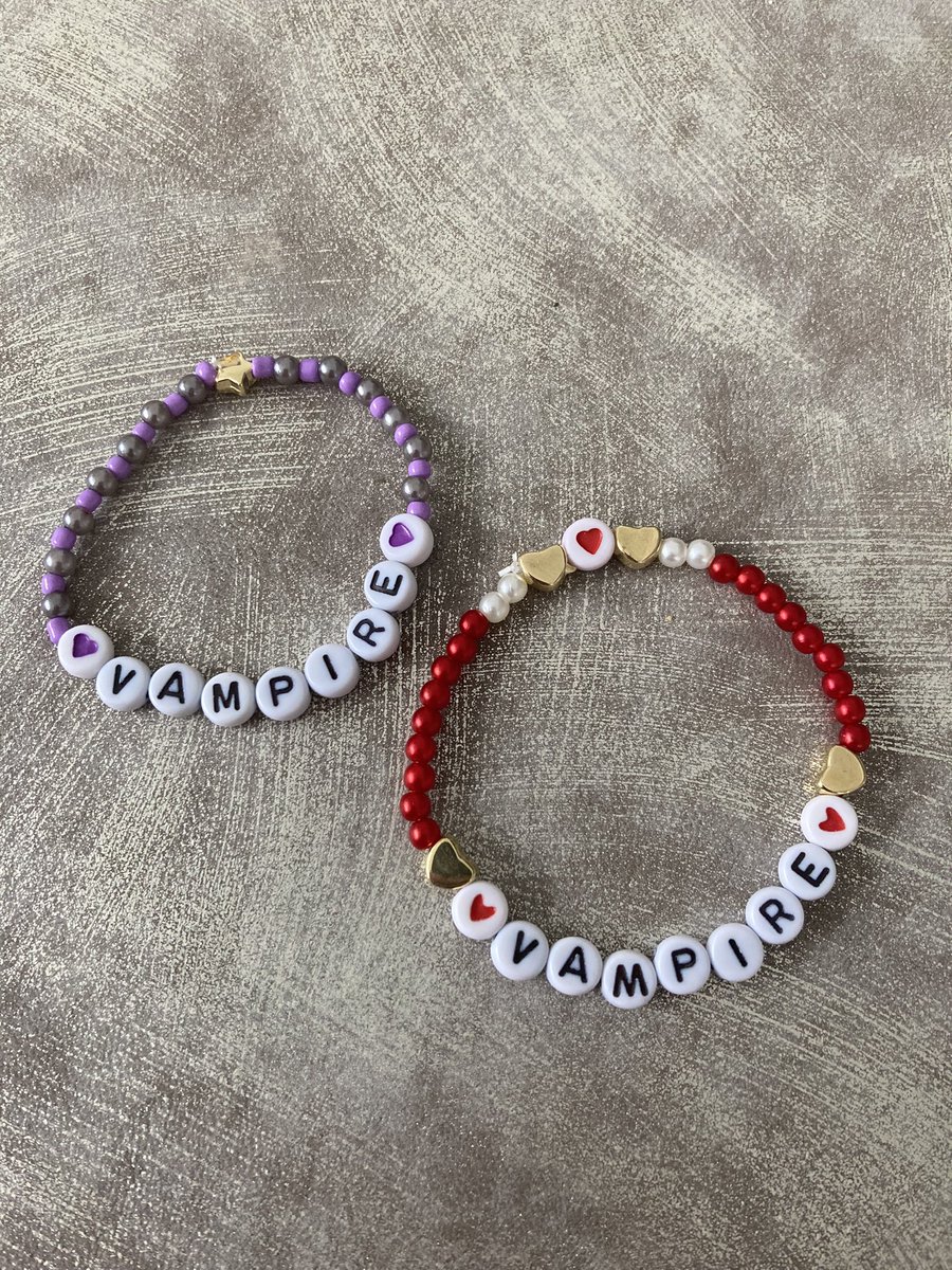 HERETODEC0DE's tweet photo. this is ur sign to make olivia bracelets with ur bffβΌοΈπ«Άπ» #GUTS #vampireOR2 https://t.co/tf7DInokWs