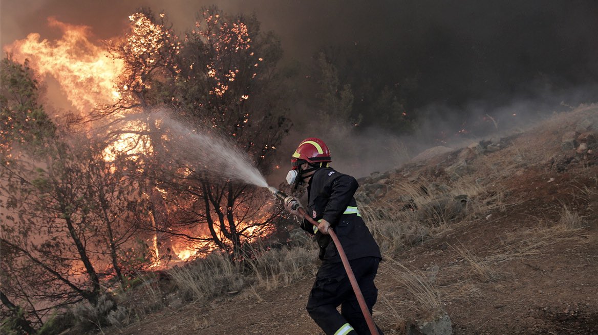 Συμμετέχω στον πόνο, στη θλίψη, και στην αγωνία όλων μας, και για τους συνανθρώπους μας που έχουν χάσει τη ζωή τους, και γι’αυτούς που έχασαν περιουσίες ή βλέπουν το μέλλον τους να καταστρέφεται. Είναι ξεκάθαρο ότι σε κάθε υγειονομική κρίση (ακόμα και σε φυσικές καταστροφές) οι…