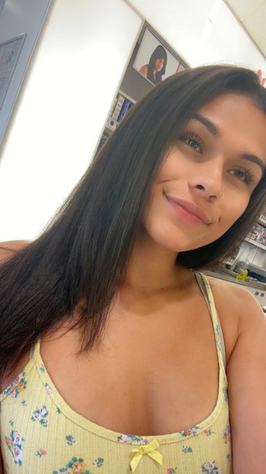 I got my hair done. Do ya like it? https://t.co/1Rg3lHUvJ8