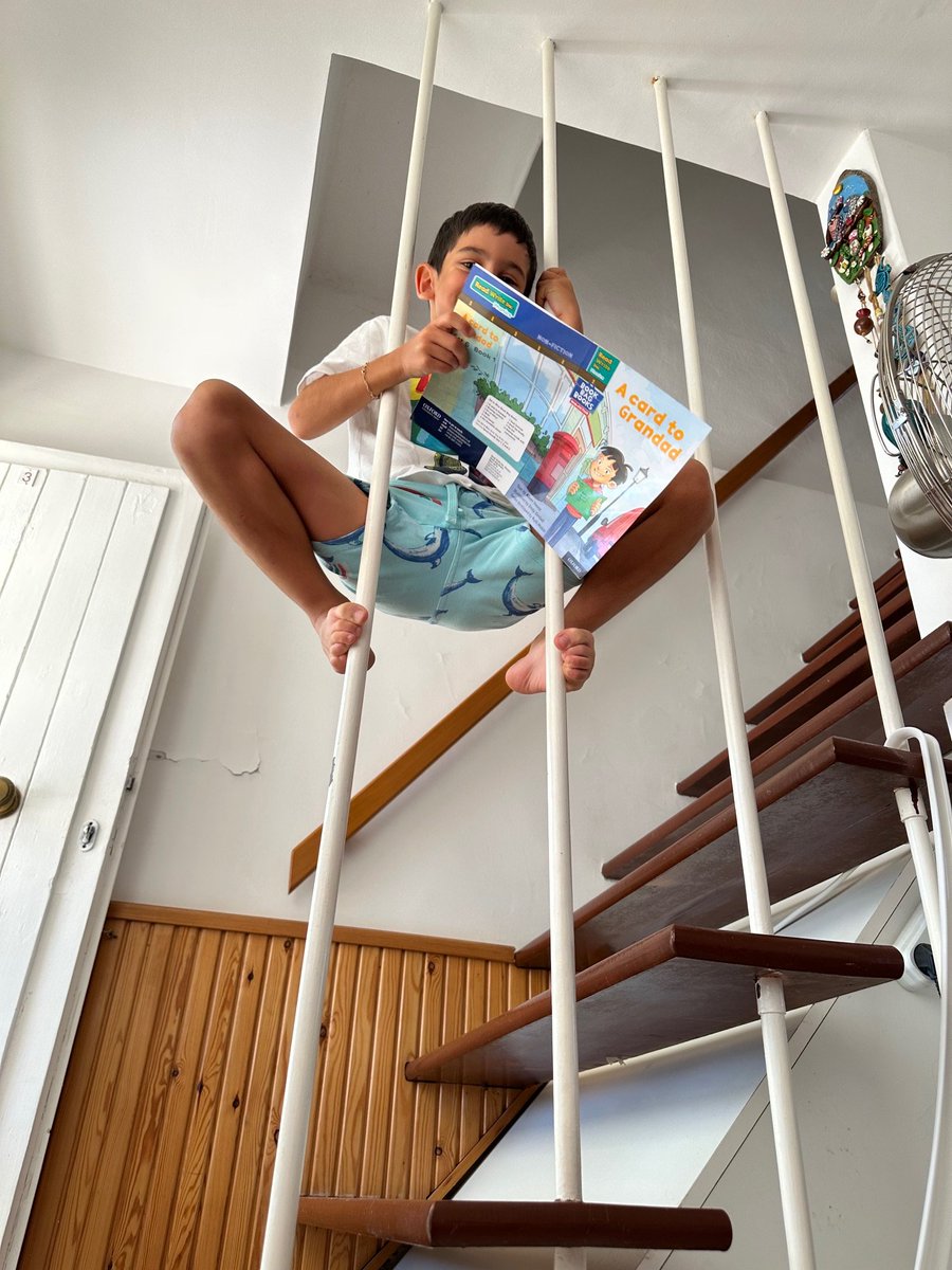 ThamesideSch's tweet photo. Our first Summer 2023 Extreme Read entry! #extremeread #lovebooks https://t.co/6KkAw12mjE