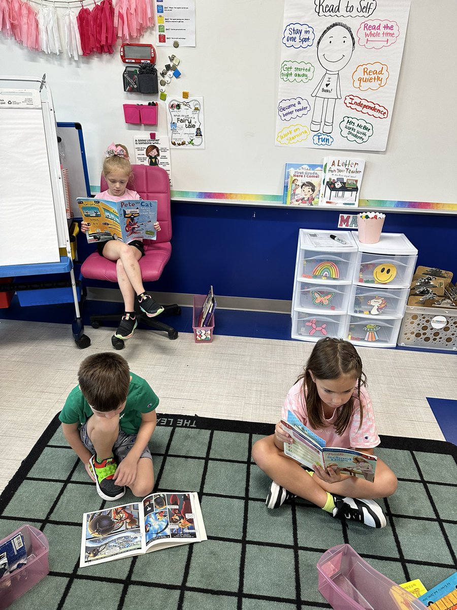 Mcbee1st's tweet photo. Practicing &amp; perfecting our “read to self” station!🩷 Can’t wait to see how much these students learn + grow this year! @WISDLagway https://t.co/4Hvoa1HdRm
