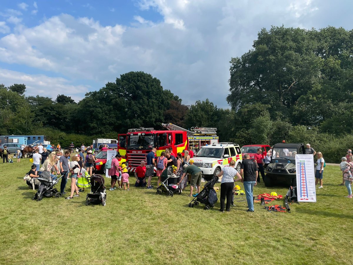 We'll be at Poynton Show this Saturday between 9am-4pm. Lets hope the weather is as nice as last year 🤞

If you are interested in becoming a paid on-call firefighter come along and have a chat with us for more information.