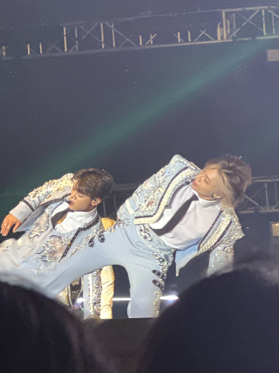 sowhatwoozzazee's tweet photo. 콧대미텻네 https://t.co/PiBeYXwmWE