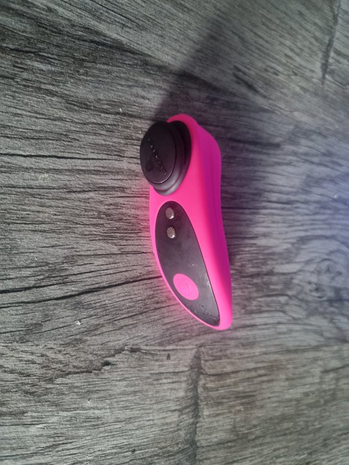 Look what I found again 😍 #lovense #outdoor #fun #chastity #slave https://t.co/bdnLOY6OkH<a href="/tag/lovense"class="tags">#lovense</a><a href="/tag/outdoor"class="tags">#outdoor</a><a href="/tag/fun"class="tags">#fun</a><a href="/tag/slave"class="tags"><span>#slave</span></a><a href="/tag/chastity"class="tags"><span>#chastity</span></a>