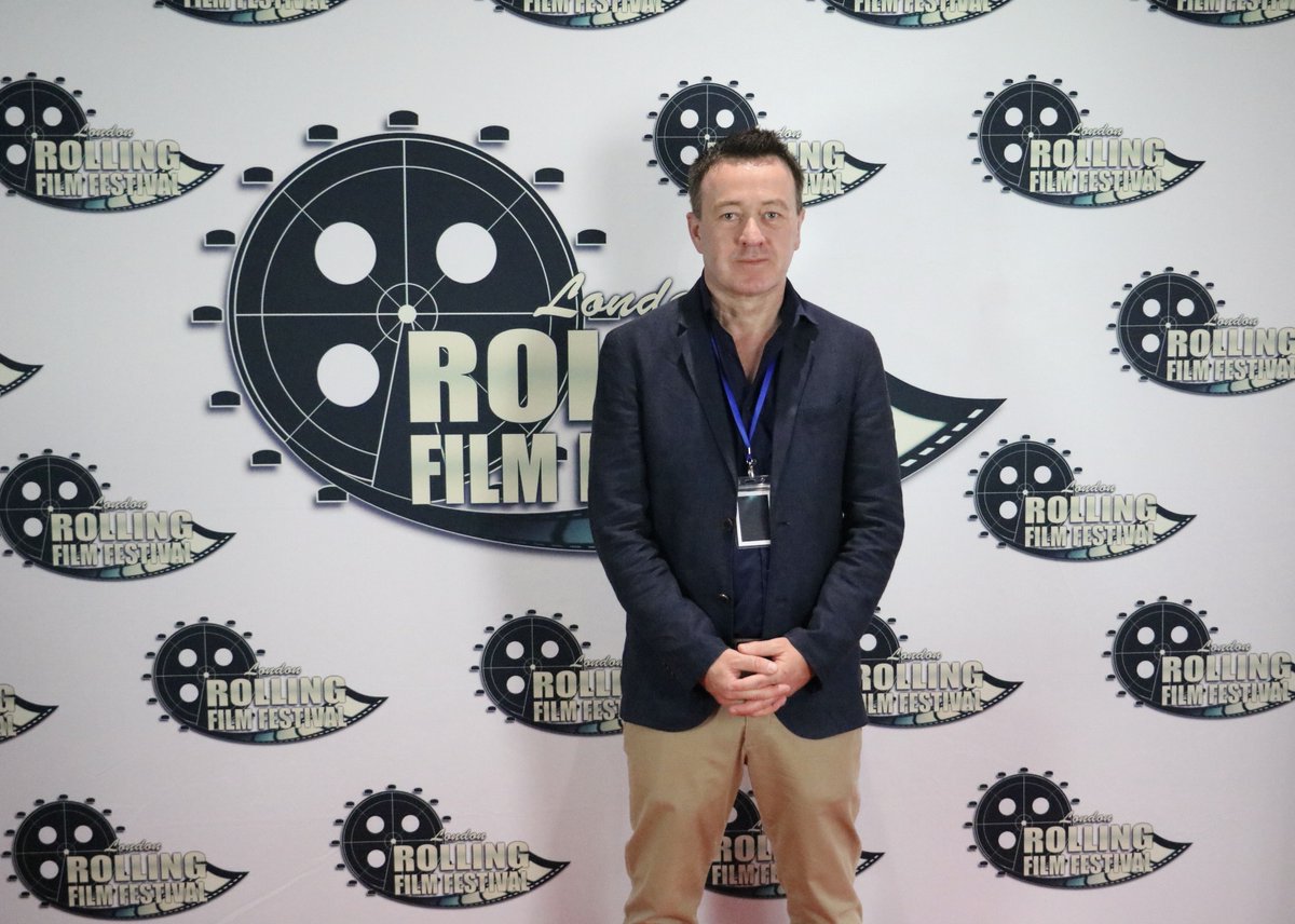RollingFilmFest's tweet photo. π James Hughes, director of "SONAR", graces the red carpet.
His film secured Best Production Design and Best Make-up and Hairstyling awards. "SONAR" intricately weaves a tale of enigma and discovery beneath the water's surface.
#LondonRollingFilmFestival #Awards #LRFF2023 https://t.co/MNCDjnyn0J