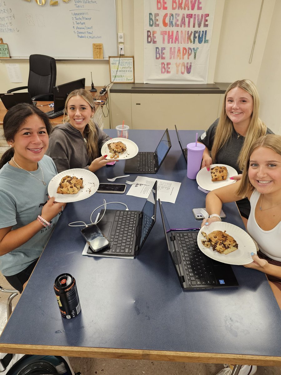 LHS210Mimnaugh's tweet photo. Advanced Baking started off the school year great with their mise en place project by making chocolate chip coffee cake!! Yum!! #AdvancedBaking #WeAreLemont https://t.co/r0Z7YBY5f2