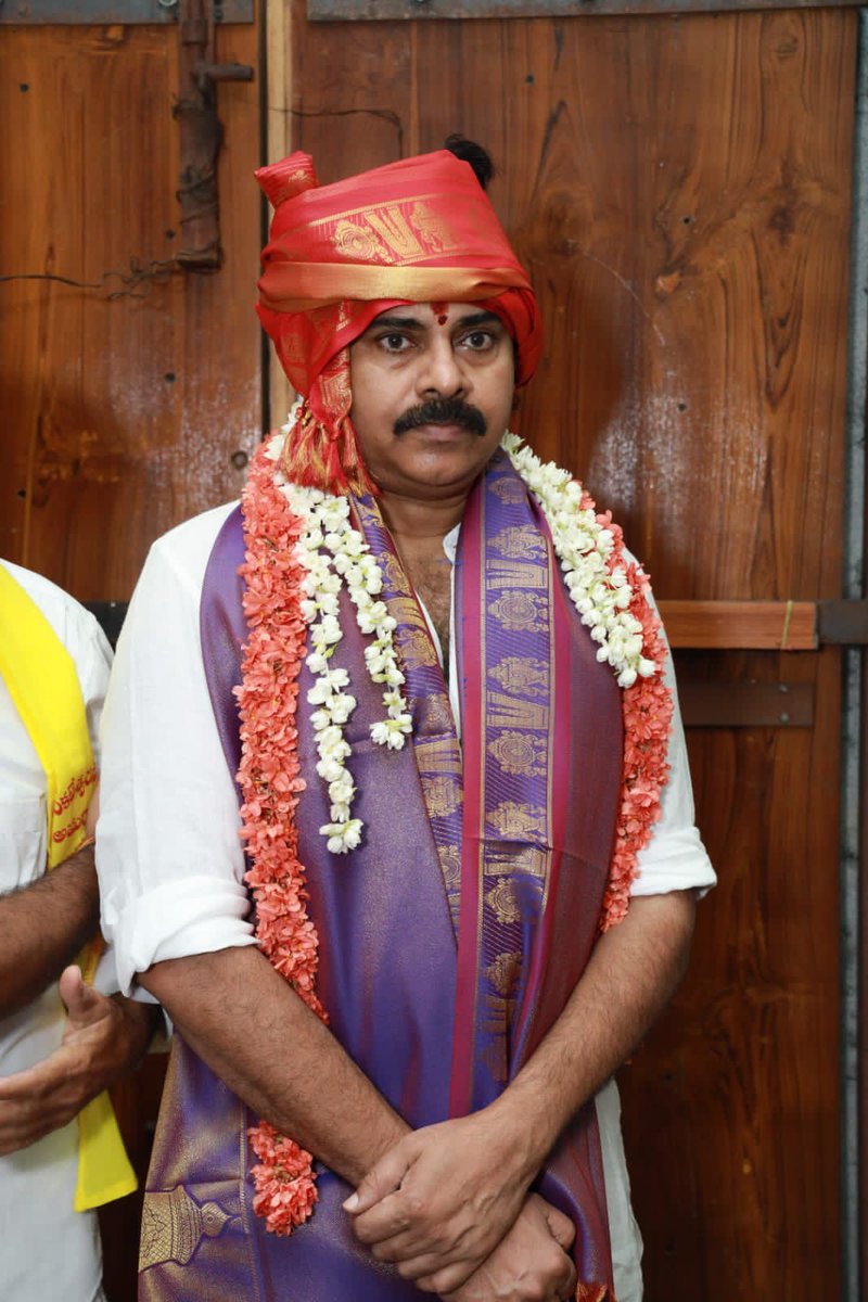 bharath_ku51816's tweet image. #Pawala&apos;s 4th marriage