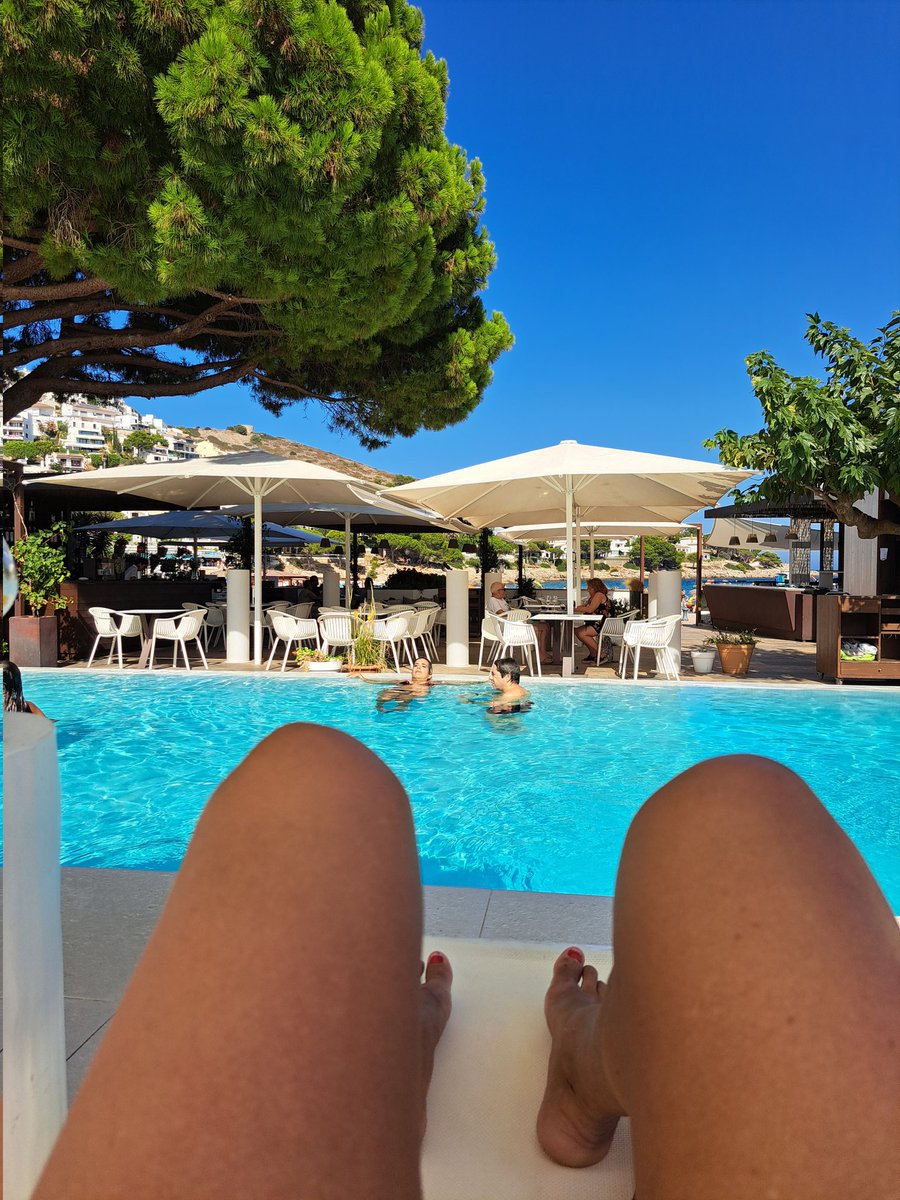 roserdiapuig's tweet photo. Els dijous no estic per pactes..#labrasa #montgo #avuisi #relax https://t.co/CNfGcP8Amy