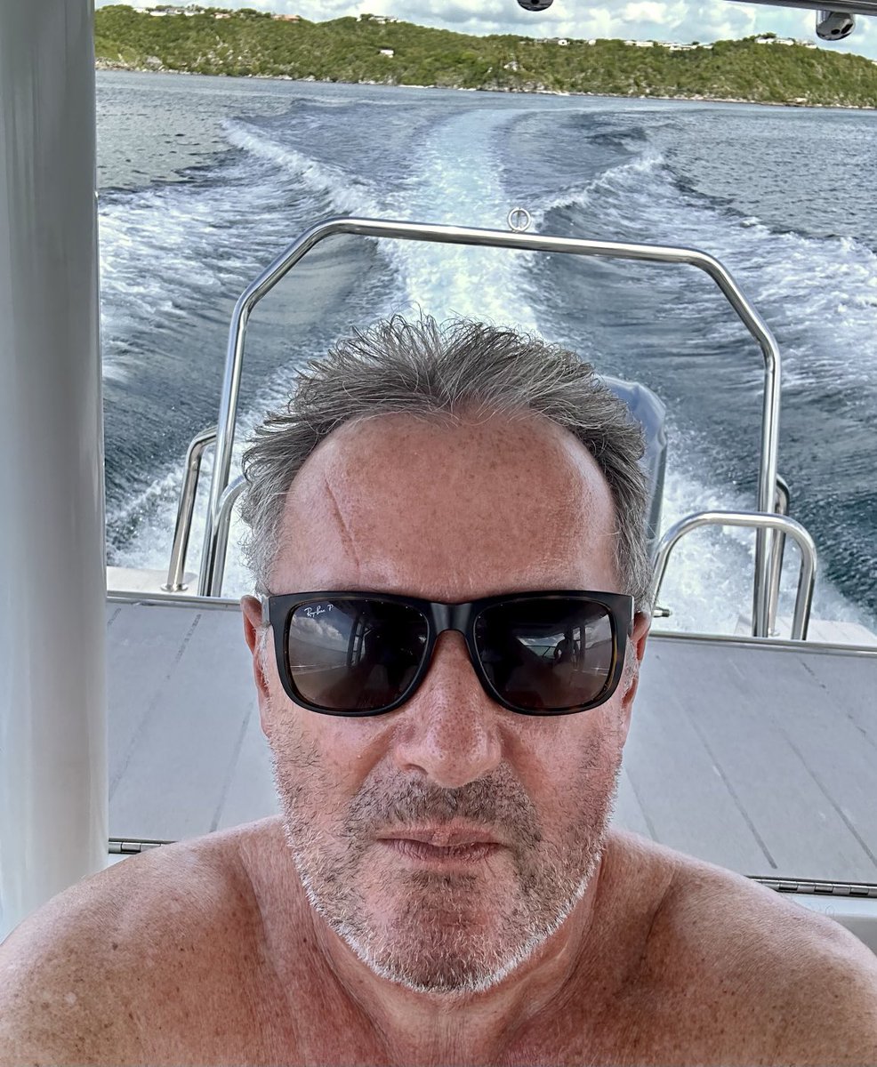 piersmorgan's tweet photo. Clooney? 
Or Compo from Last of the Summer Wine? https://t.co/TOqKCcdK9C