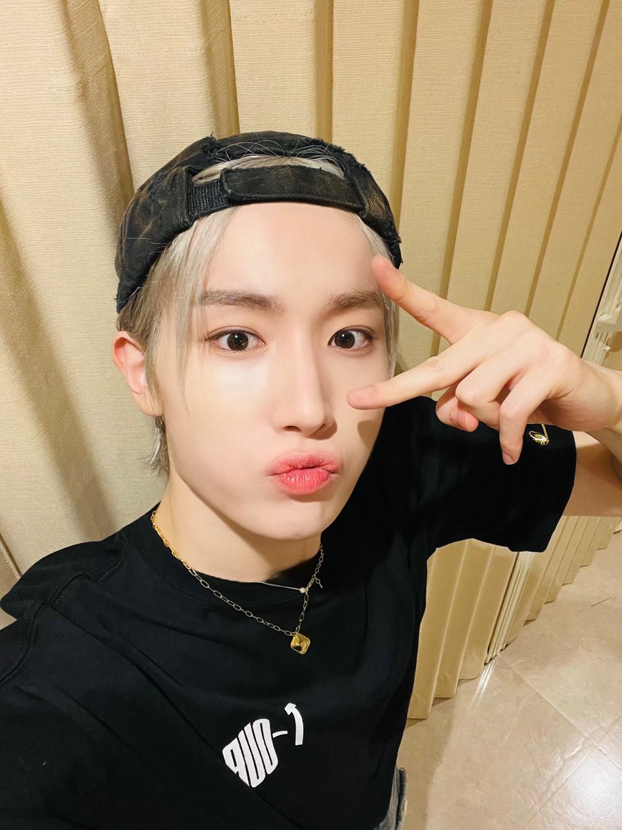 TPST__JP's tweet photo. [#ヒョク] Osaka T-OUR❤️❤️ 今日はとても幸せだったし、明日も期待してね~！💕 https://t.co/01ihGGb8C4