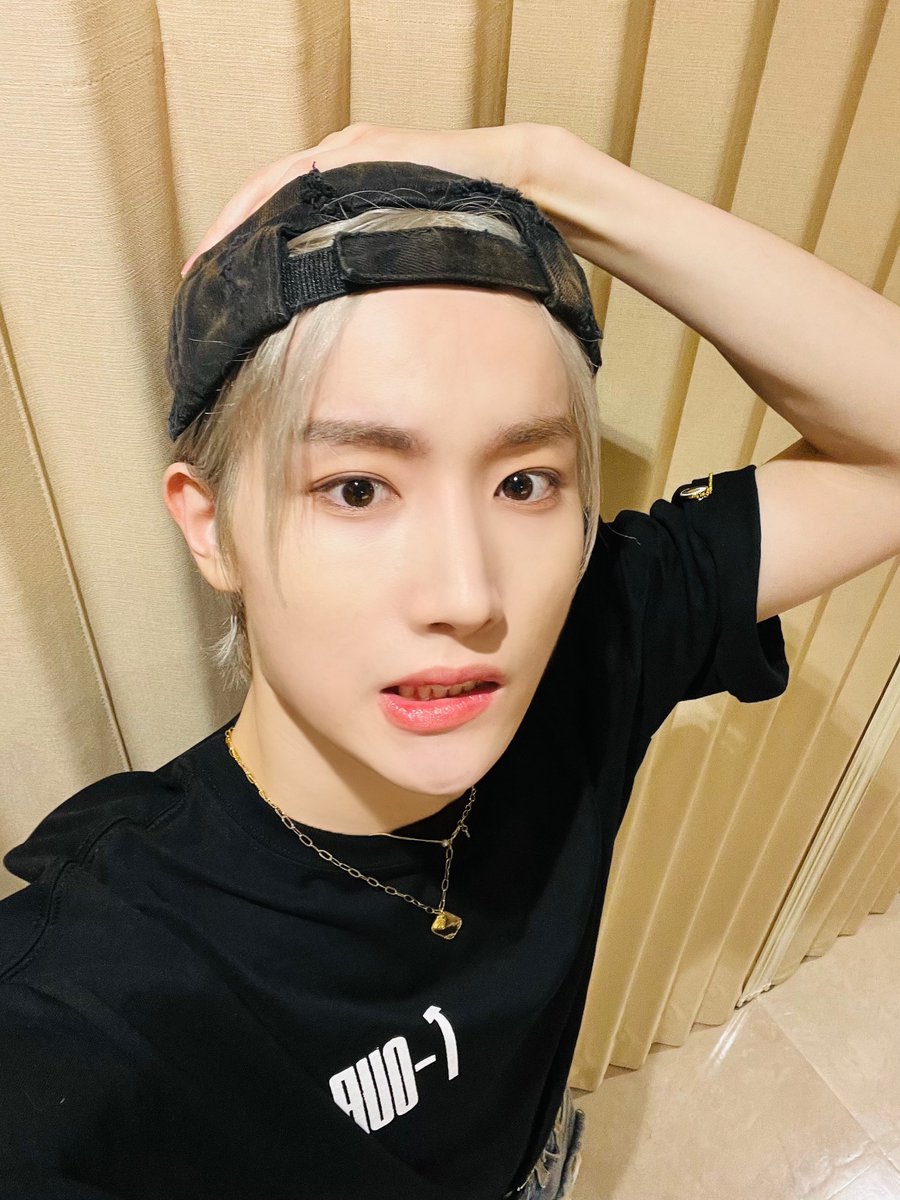 TPST__JP's tweet photo. [#ヒョク] Osaka T-OUR❤️❤️ 今日はとても幸せだったし、明日も期待してね~！💕 https://t.co/01ihGGb8C4