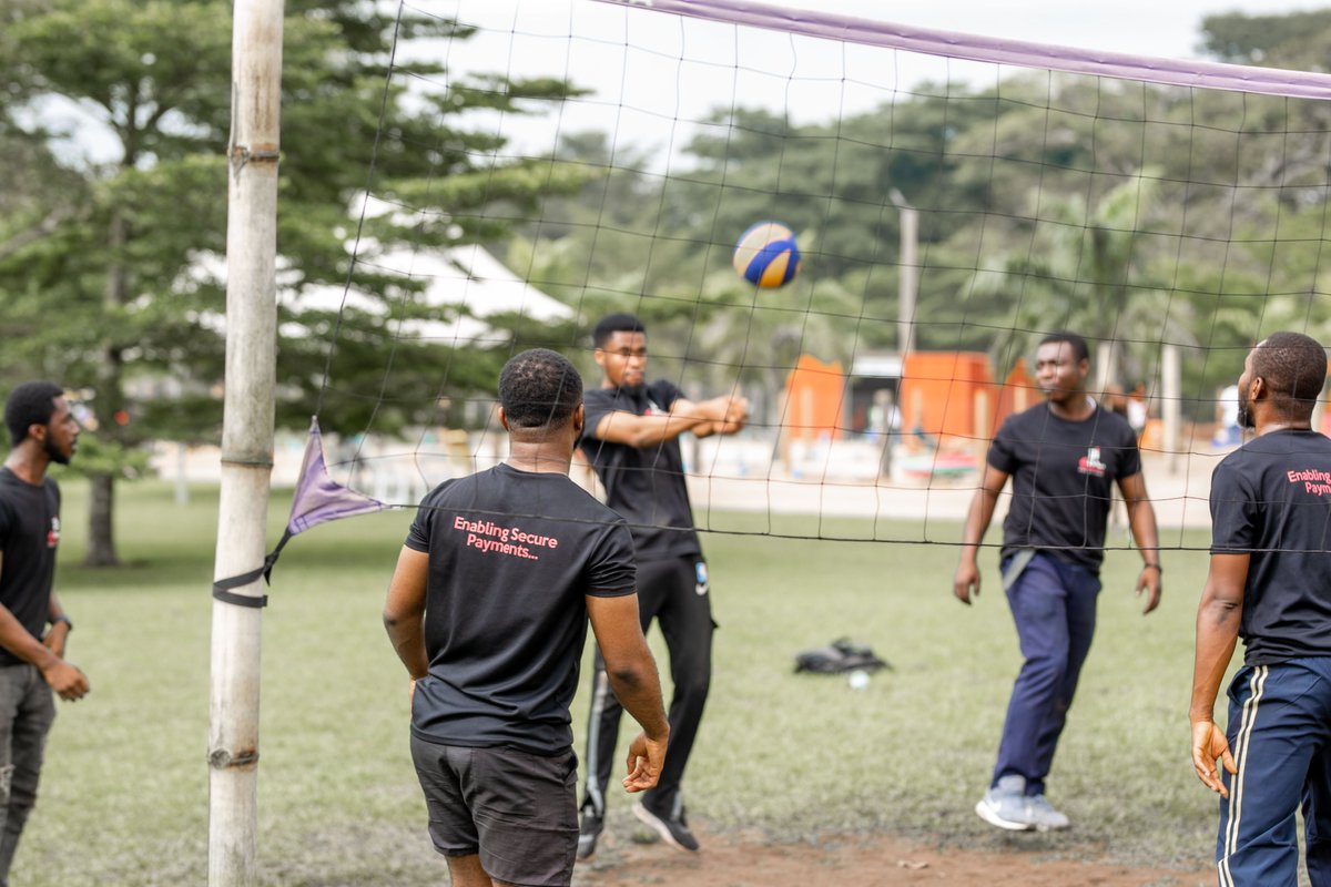 appsnmobile's tweet photo. The archers aimed, the footballers/basketballers shot, and the volleyball players struck... It was a beautiful moment of fun and team bonding!!!

#appsNmobile #staffretrerat #games #bonding https://t.co/tPdQyzicJy