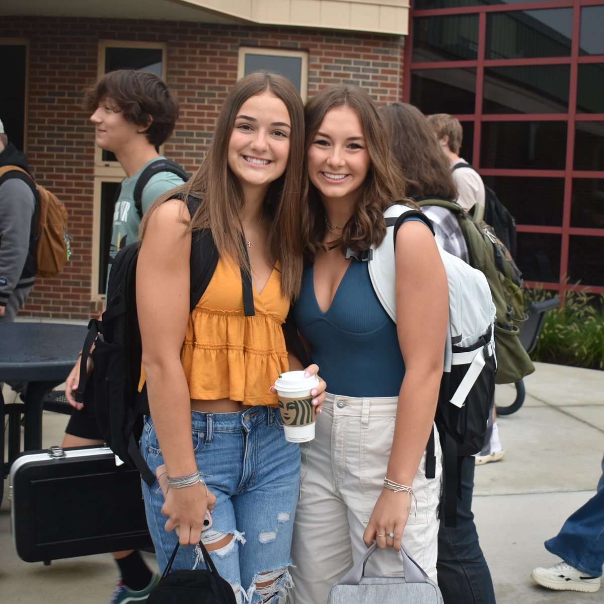 Hampton_Talbots's tweet photo. We’re better when we’re #TalbotsTogether. Welcome back, Hampton! 🥳🎒✏️📚 https://t.co/h60fzeze6d