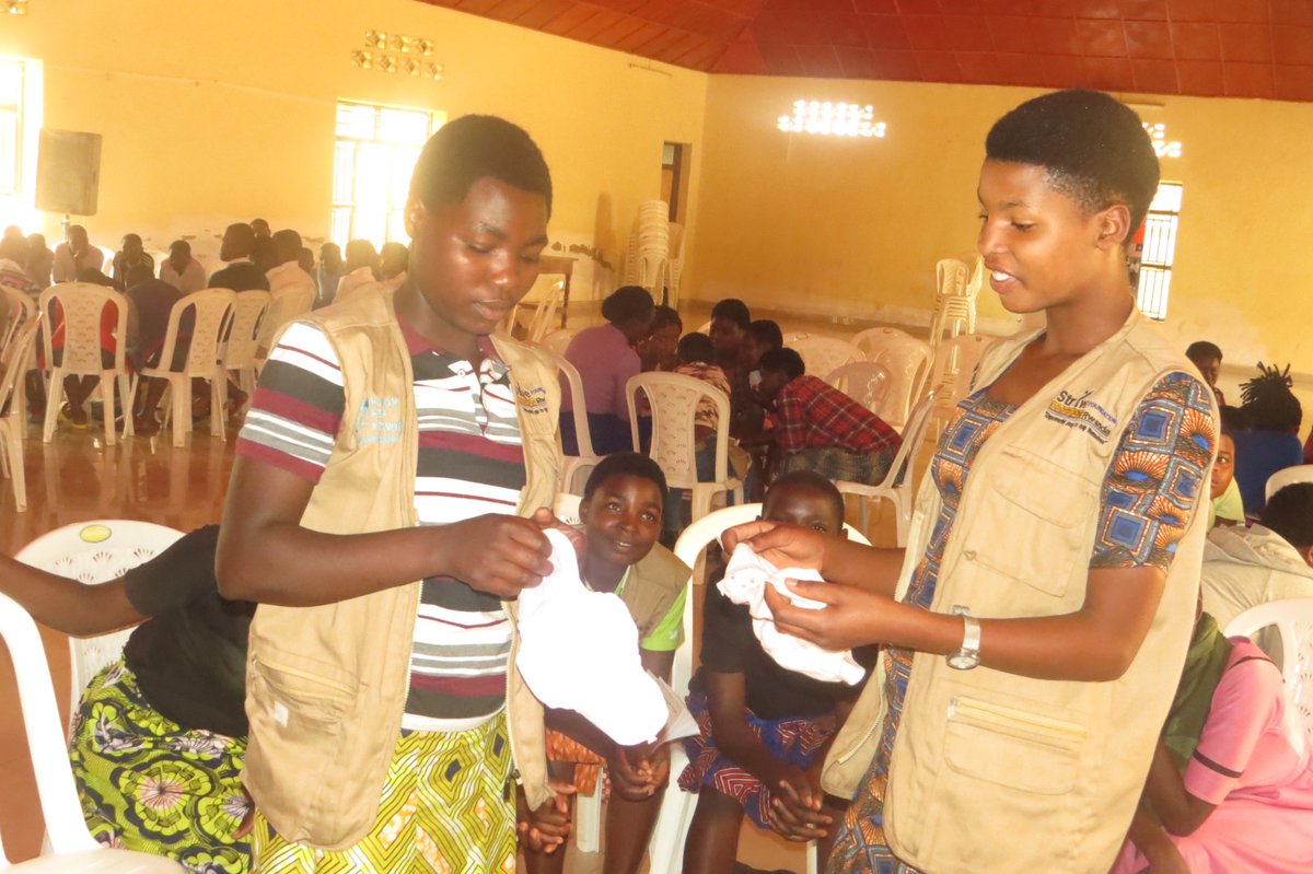 For 3days,@Sfrwanda1 has been conducting trainings for #89Adolescentgirls from #KaganoSector @NyamashekeDistrict about their Comprehensive Sexuality health education and rights. Themes covered included knowledge on their reproductive cycle, prevention of teen pregnancies,& #STIs