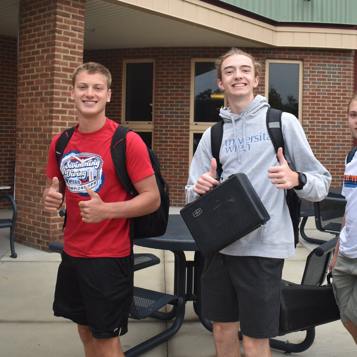 Hampton_Talbots's tweet photo. We’re better when we’re #TalbotsTogether. Welcome back, Hampton! 🥳🎒✏️📚 https://t.co/h60fzeze6d