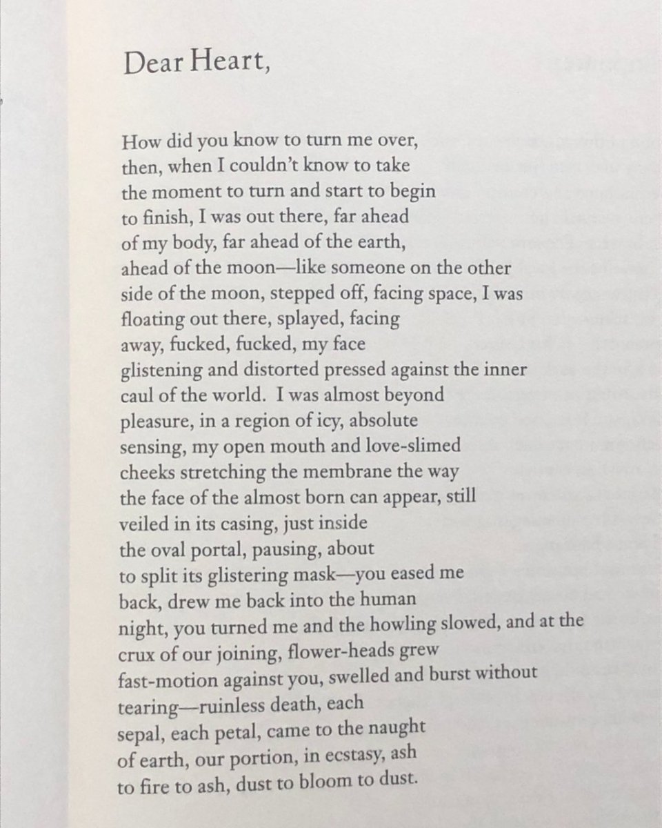 readalittlepoem's tweet image. Day 24 of The Sealey Challenge (@SealeyChallenge). Today&apos;s offering is Blood, Tin, Straw by Sharon Olds, published by Alfred A. Knopf (@AAKnopf), 1999.

#TheSealeyChallenge #sealeychallenge #thesealeychallenge2023