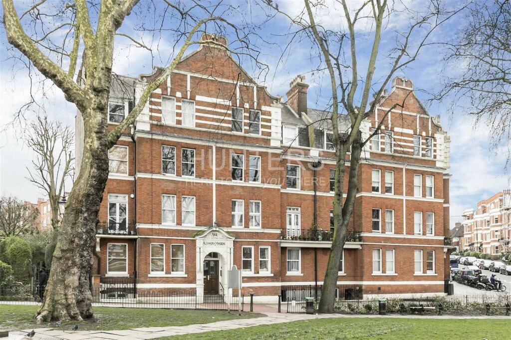 FOR RENT 🏡

📍 West End Lane, West Hampstead, NW6

A charming two double bedroom apartment for rent, ideally located in the heart of West Hampstead in one of the finest mansion blocks 🔐

📞 Call us on 0207 431 4777

#property #tolet #lettings #viewing #NW6 #home #let #rent