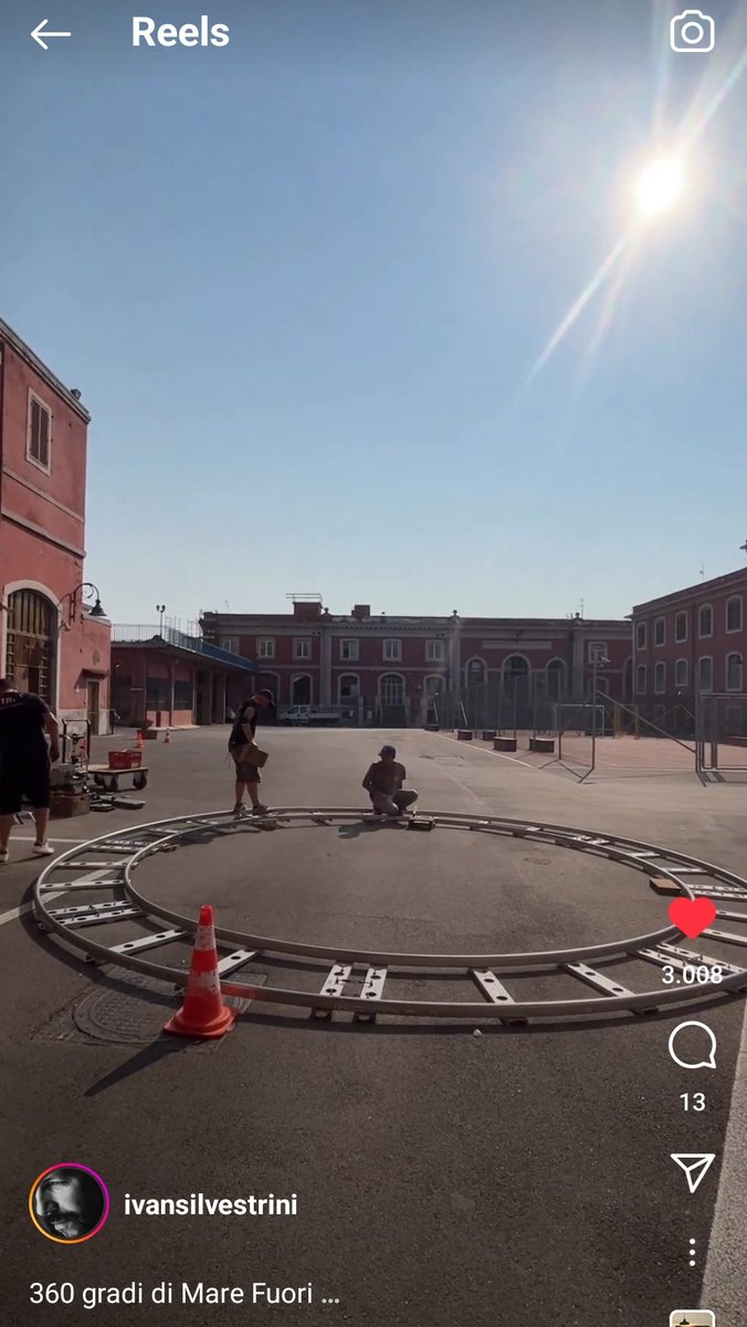 opacaroophile's tweet photo. La carrellata a 360 gradi riguarderà questa scena???????????? 🥹🥹🥹🥹🥹🥹🥹🥹 https://t.co/jjgnCPgYYA