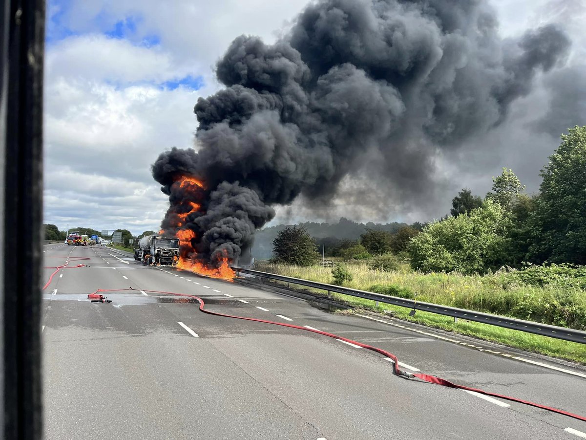Derbyshire Fire & Rescue Service tweet media