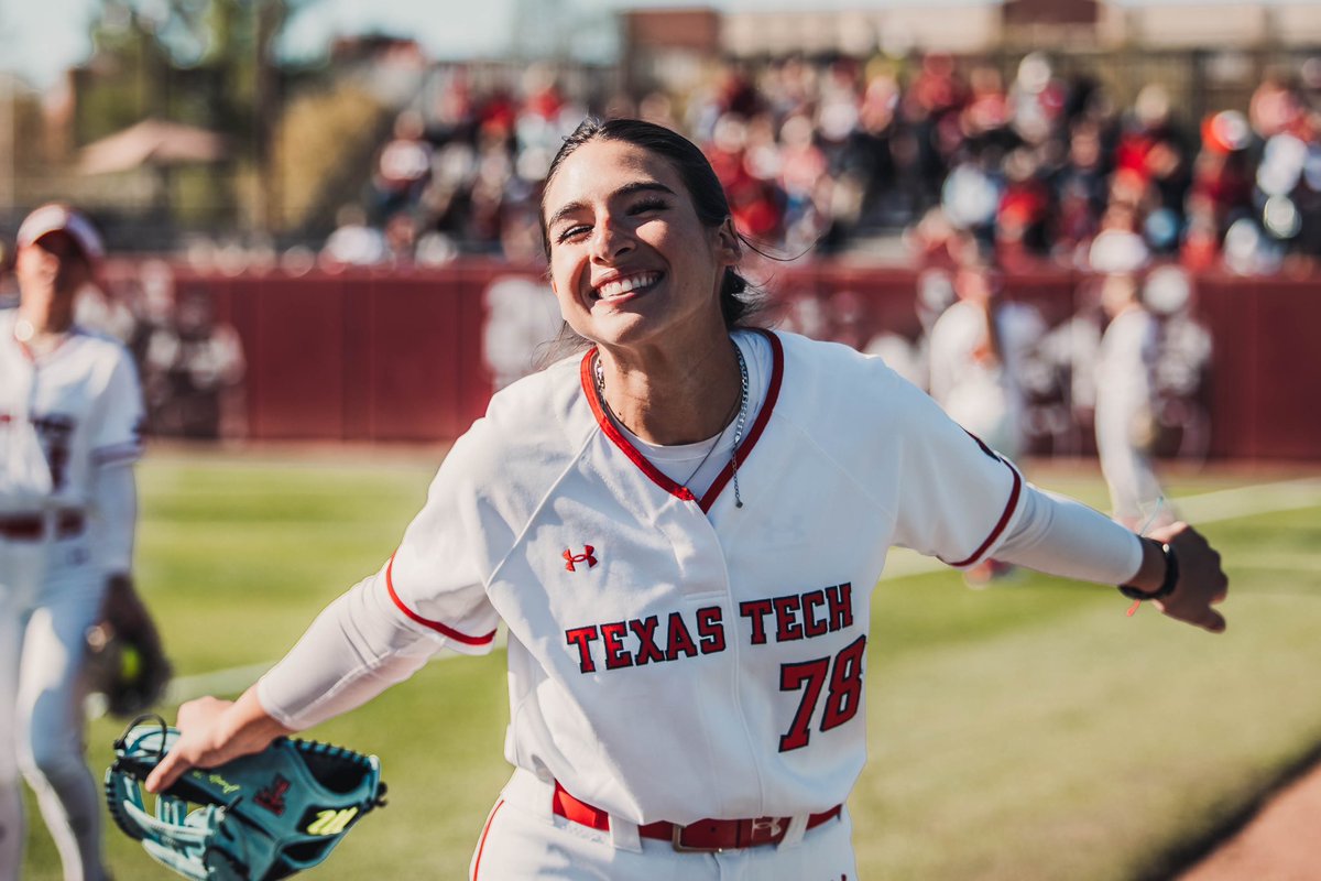 TexasTechSB's tweet photo. Happy first day of classes, Red Raiders ✌️

#WreckEm https://t.co/RJoyY8r0Bh