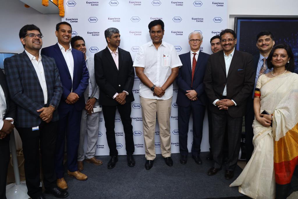 TNIndMinOffice's tweet photo. Hon’ble Minister for Industries Thiru. @TRBRajaa inaugurated Roche India’s first Customer Experience Centre today in Chennai. This centre will bolster the efforts of Honourable @CMOTamilNadu Thiru. @MKStalin to bring more pharmaceutical, healthcare and medtech investments into the state. 

Thanks to this facility, doctors and other healthcare stakeholders will be able to visualize disease pathways, drug-action in the human body, and co-create better solutions leading to better patient outcomes.

“When I visited Roche’s Genentech Customer Experience Centre during my recent US trip, I told their senior leadership that Chennai, with its skilled workforce and unmatched superiority in healthcare globally, will be the apt choice for their first such centre in India. I am happy that they too have recognised the incredible digital technology ecosystem and talent potential within Tamil Nadu, and chose Chennai. 

I am hopeful that this center will help healthcare professionals develop greater understanding of advanced, innovative treatment options, enabling them to deliver better healthcare to people,” the minister said.