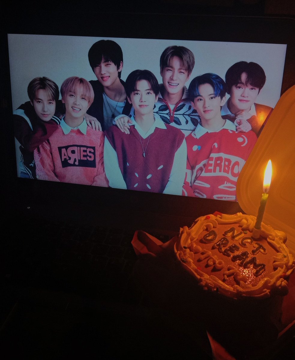 cegildreamies7's tweet photo. Dear DREAM , 

Thank you for all your hard work!! Always healthy and happy, 7DREAM🤍

YO DREAM! 쩗!쭓!짧! 
🐯🦊🐶🐻🐰🐬🐹

7DREAM 7TH ANNIVERSARY
#일곱빛의_꿈으로_펼쳐지는_7주년 
#LikeWe7ustMet7DREAM https://t.co/UcFQc3E2aO