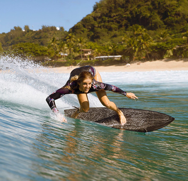 SurfGirlMag's tweet photo. Lacking in energy? Get energised for surfing like world champ Stephanie Gilmore. Here's some tips https://t.co/uZAIFISnLh Photo @Roxy https://t.co/dIQtH2nDPm