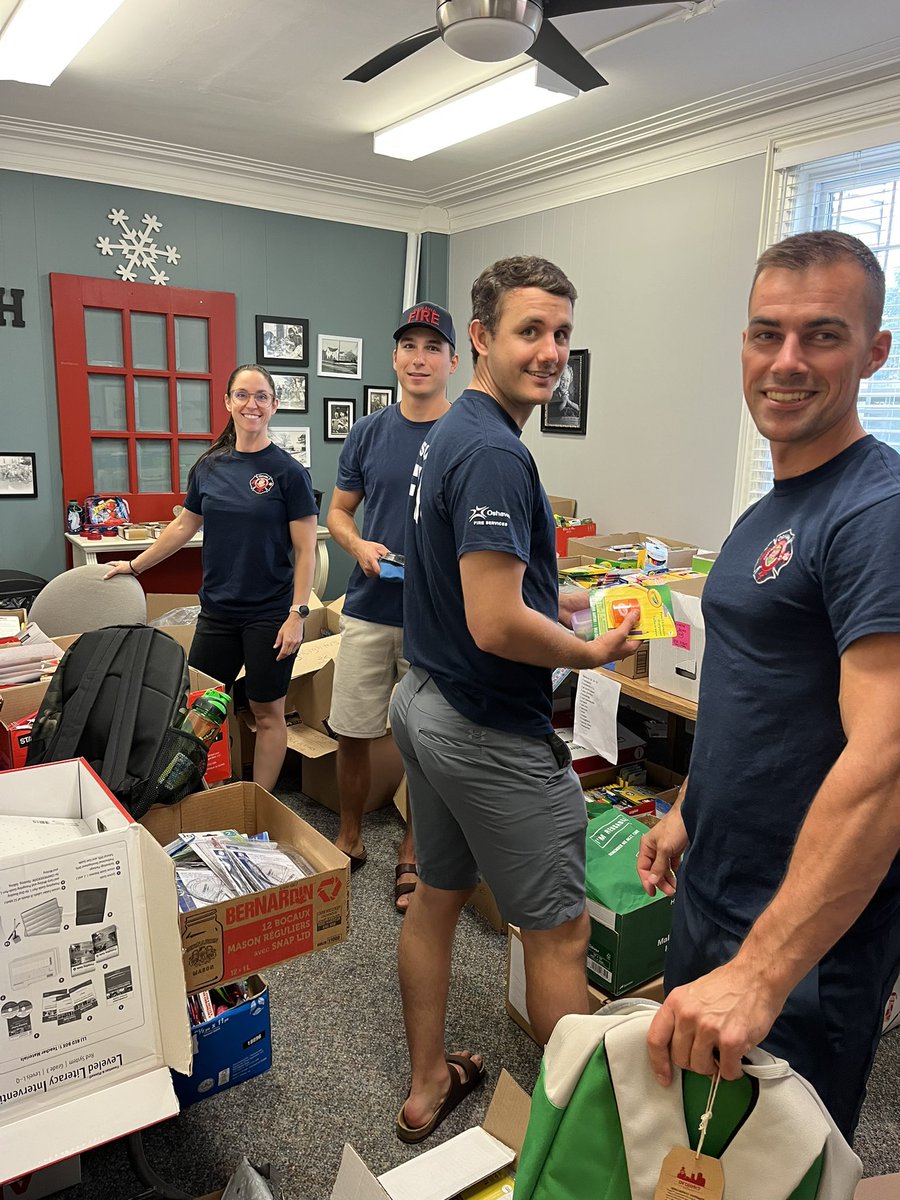 iafflocal465's tweet photo. Today we dropped off over 40 backpacks/lunch pails/water bottles at @simcoehallsh annual backpack program. We’re also helping pack backpacks for kids in our community.  Over 1500 families have registered, if you can donate please do. @opffa @IAFFCanada @OshawaFire @oshawacity https://t.co/8y4gRfHz3J