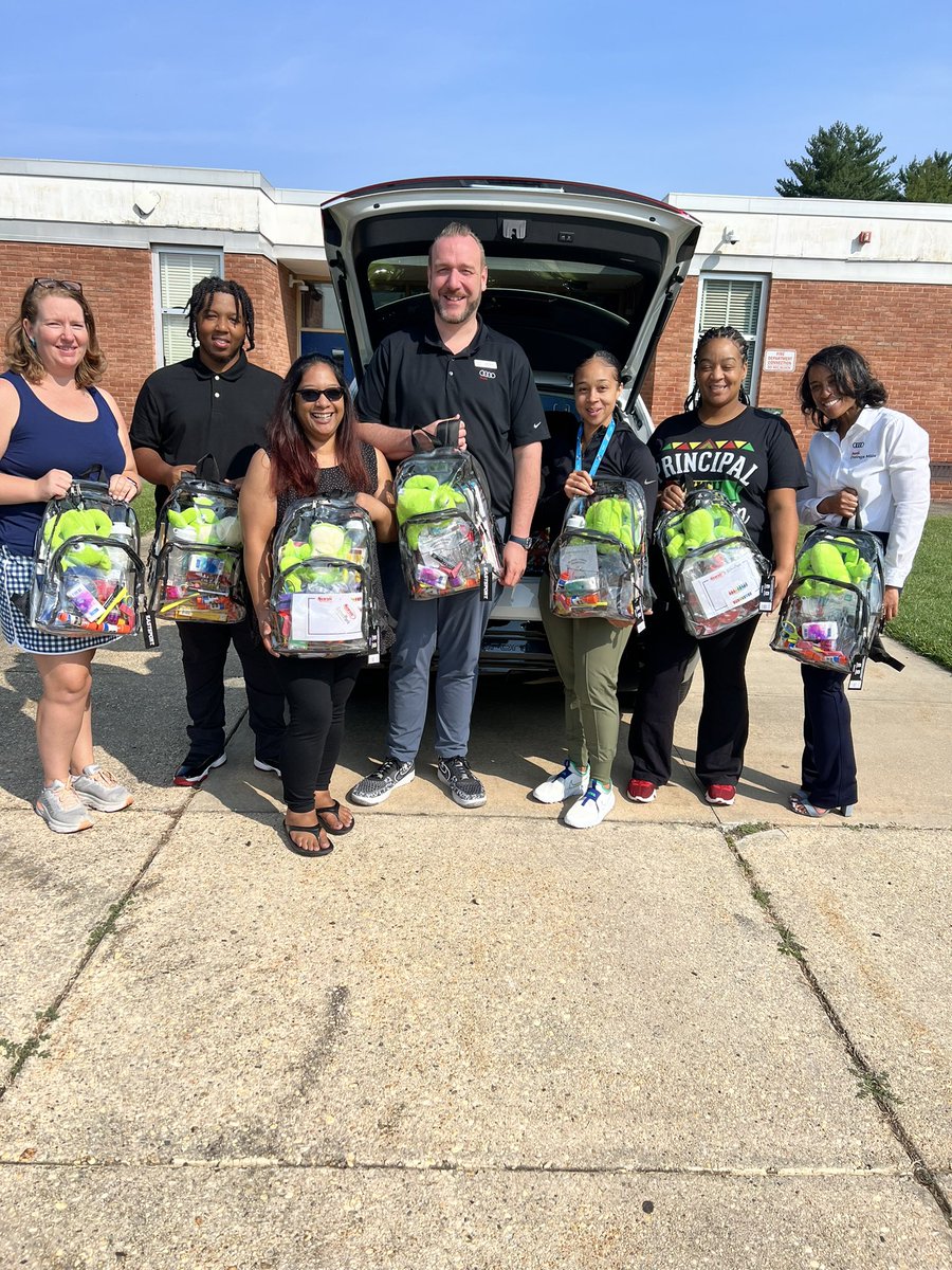 SGoodrichCSF's tweet photo. Huge THANK YOU to our Partners @AudiOwingsMills  for donating backpacks 🎒 filled with supplies to @TeamPowhatan ! We are filled with GRATITUDE  for you Partnership! @EduKortney @MrsRussoAP https://t.co/1oJgu4PsSb