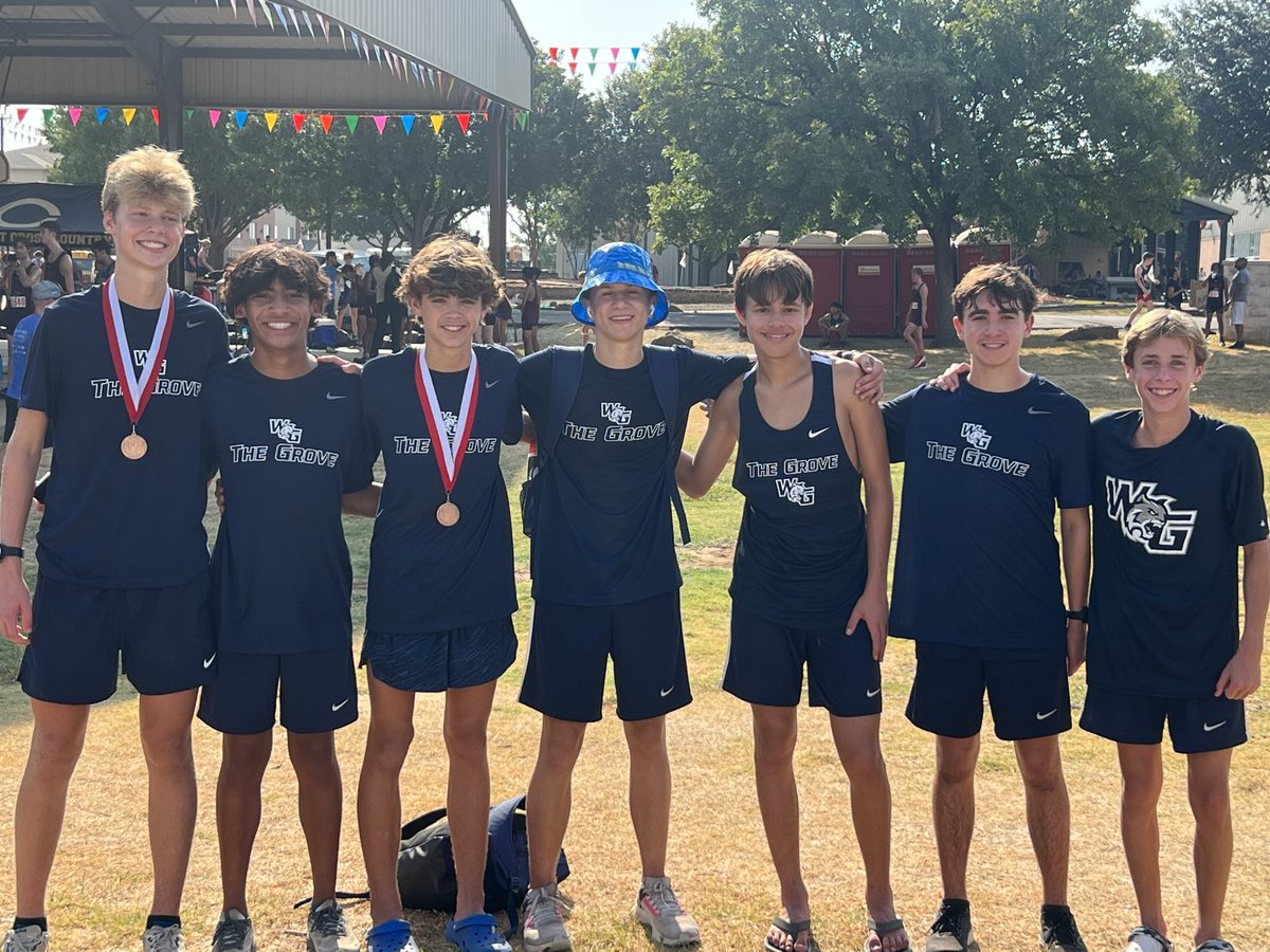 WGHS_XCTrack's tweet image. 🥈for the WGXC varsity boys at the Denton Ryan Gingerbread Jamboree! #TheStandard @CoachJT94 @coachterreneek @TothDustin @WalnutGroveHS @PISD_Athletics