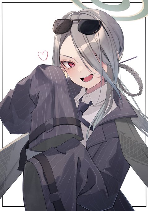 萌え袖ミナは世界を救う#ブルアカ 