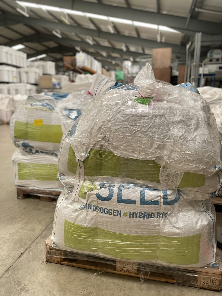 behind_the_seed's tweet photo. Hybrid rye #Performer #Baresi #Arvid packed up ready for farm delivery. ADBiogas, Forage and Grain. @Elsomsseeds @SaatenUk #BehindTheSeeds https://t.co/K87ODDoKmE