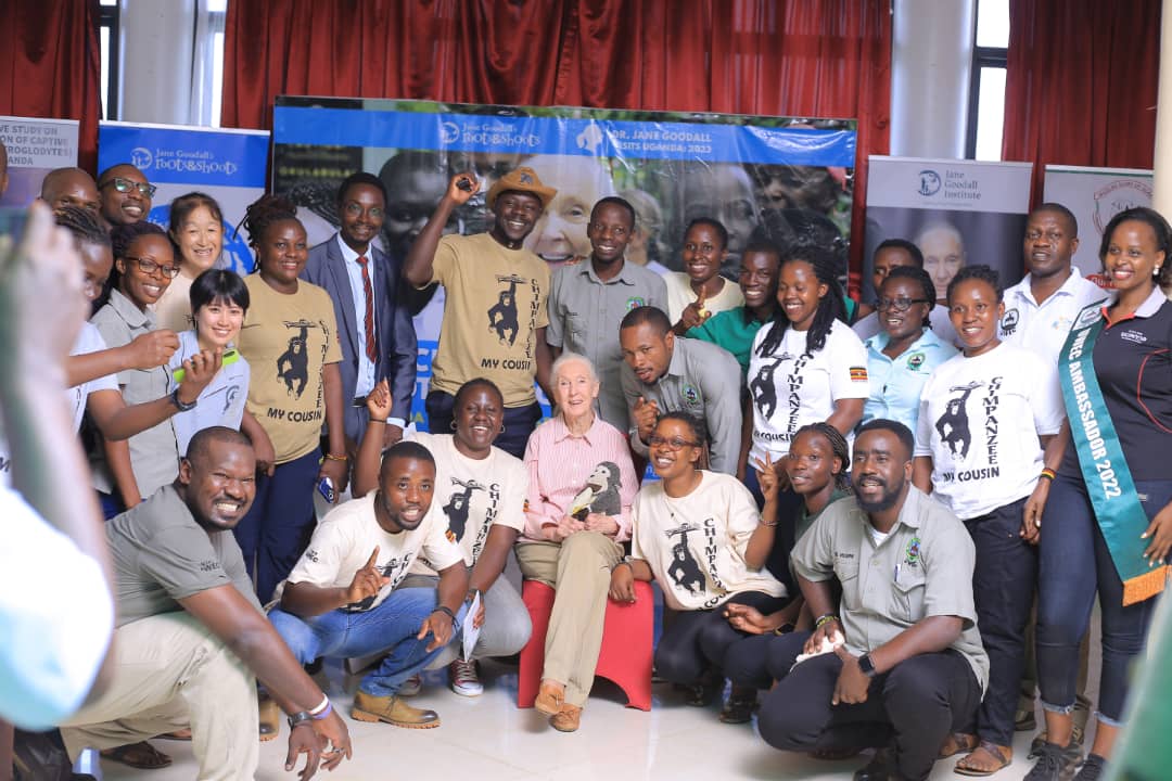 UWEC_EntebbeZoo's tweet image. Roots &amp;amp; Shoots,a youth program of the @JaneGoodallInst,launched in 1991 &amp;amp; anchored in 69 countries will have its Uganda offices at @UWEC_EntebbeZoo. Dr. Jane Goodall unveiled the architectural  Thursday morning  at UWEC. The structure will also house @WildlifeClubsUg &amp;amp; UWEC.