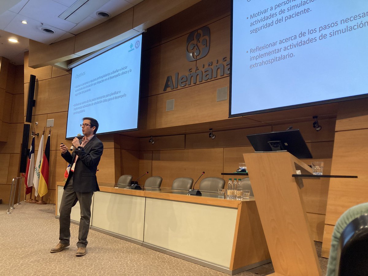 nfpineda's tweet photo. .@DrPiterEM objetivo: utilizar la simulación clínica para el entrenamiento interprofesional en el contexto de prehospitalario.
¡Necesitamos hacerlo urgente!
#ChileEM #desastres #prepararse #prehosp https://t.co/2oH11gqXvy