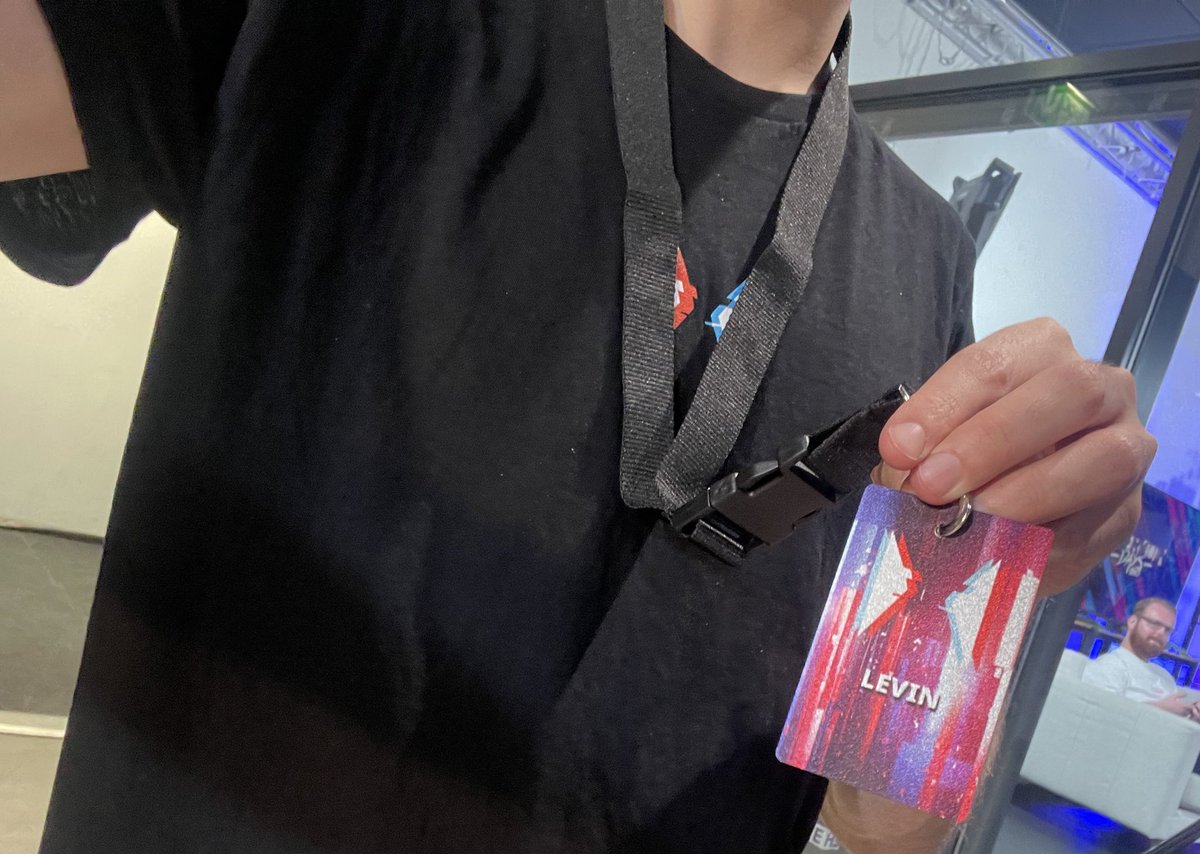 DatNerdAgain's tweet photo. Got that bling bling thang an den #XPERIONDays https://t.co/HkgfLqJAv9