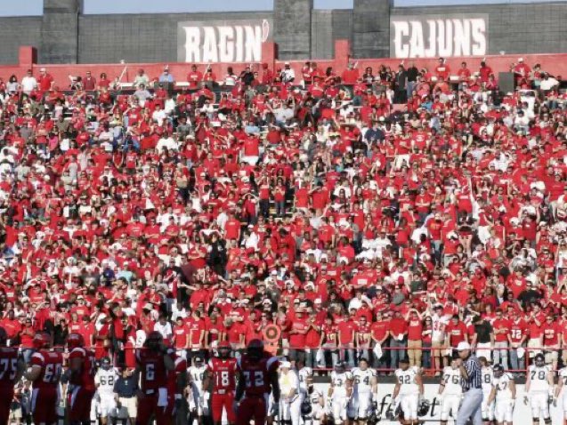 RaginReview's tweet photo. #TBT to Homecoming 2008 when the Cajuns faced FIU, and 29,000+ got to see @fenroy32 become the 7th player in CFB History to run for 4 straight 1,000+ rushing yard seasons.

Also, the Student Section was rocking. 

Students, let’s pack it again starting September 2nd! 🤟 https://t.co/YawwGbbH2F