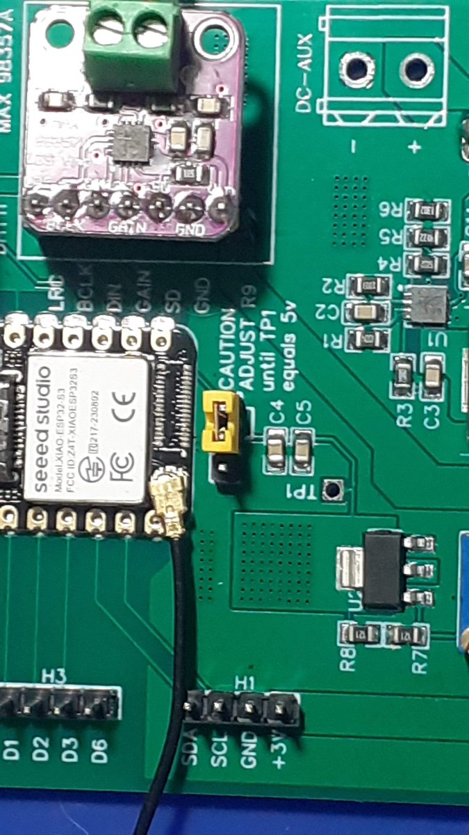 JeanRedelinghu1's tweet photo. A Media Device prototype based on the XIAO ESP32S3.
I managed to get a few things tested, and all work quite well...
https://t.co/Utfiq7H6C6

#makeriot2020
#xiaoesp32s3
#seeedstudio https://t.co/KEsx3erEZA