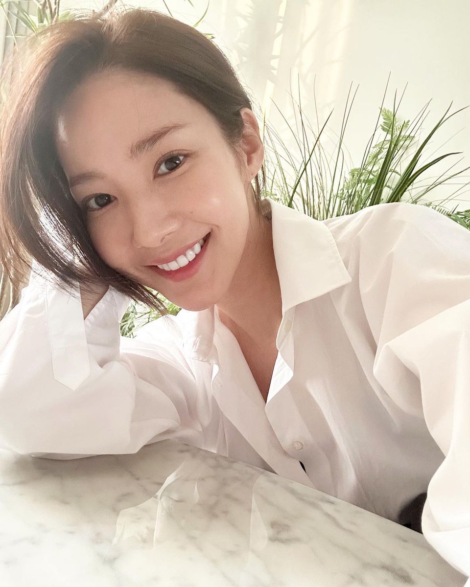 PMYGALLERY's tweet photo. rachel_mypark instagram update https://t.co/b8jL6Sz2cu