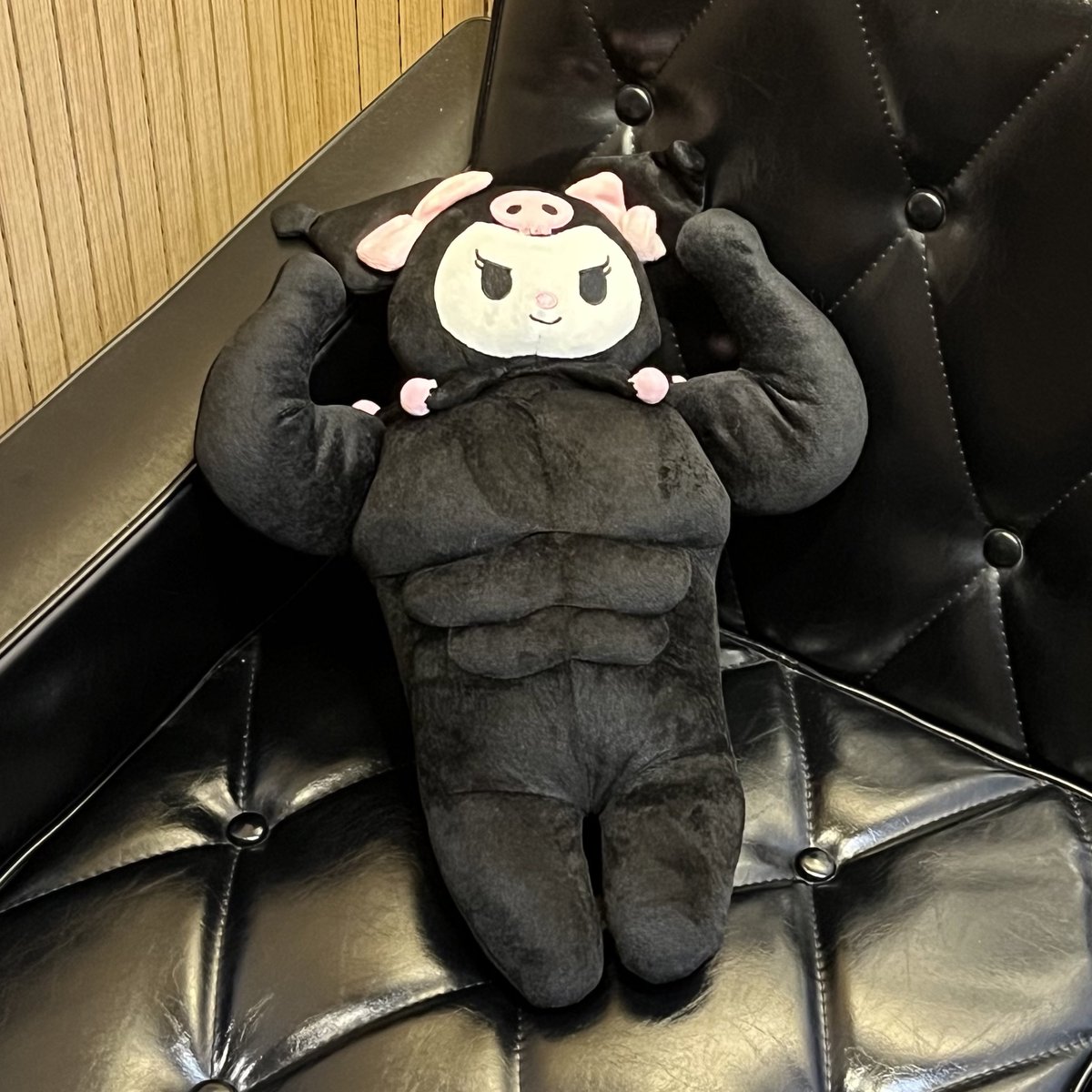 초코 tweet media
