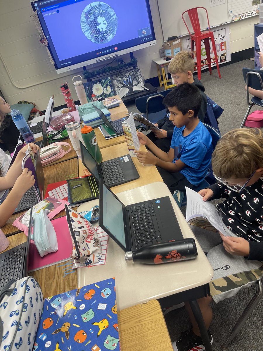 mrsrobynrolf's tweet image. Love seeing 5th grade with Amplify texts in hand! @WTE_Bearcats #teamkenton #wteworldchangers #teamkenton