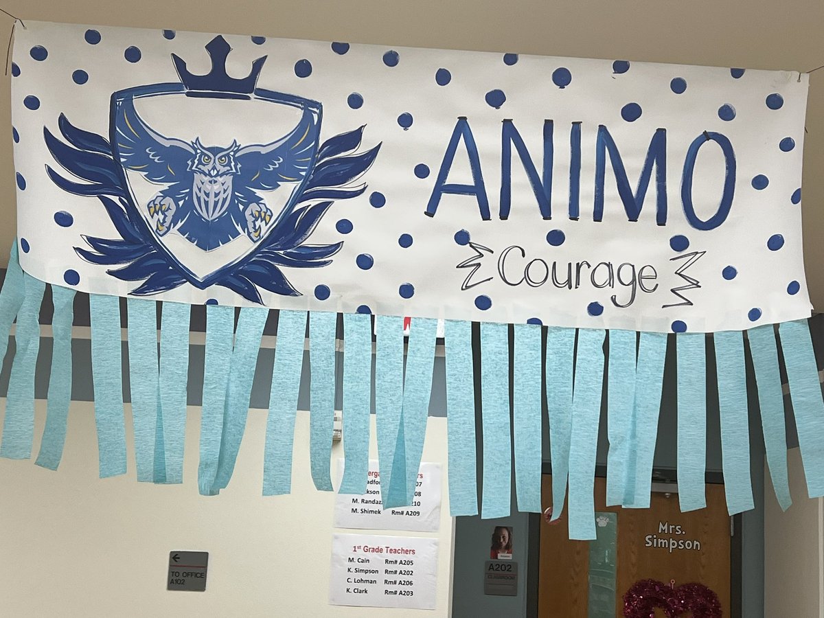 JulieMeranda's tweet photo. Let the color wars begin! @CrosbyISD @CharlesRDrewES #kindergarten #movingforward #teamanimo https://t.co/ABbbHL83m3