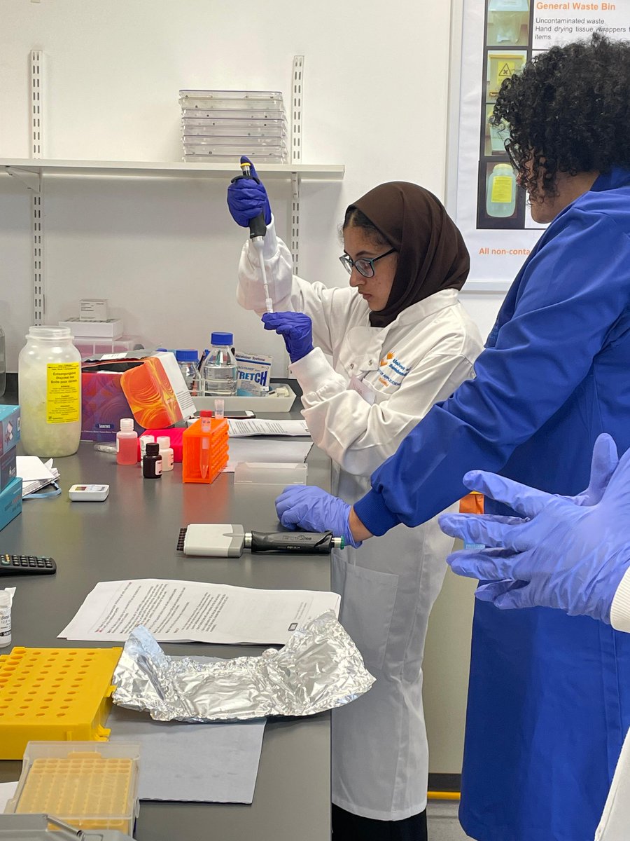 Today we've visited students on BioMed Nuffield Research #Placements @sunderlanduni. They're investigating quality control in salivary biomarker analysis for oral general health and wellbeing, learning to do an ELISA and conducting quality-controlled experiments. #STEM