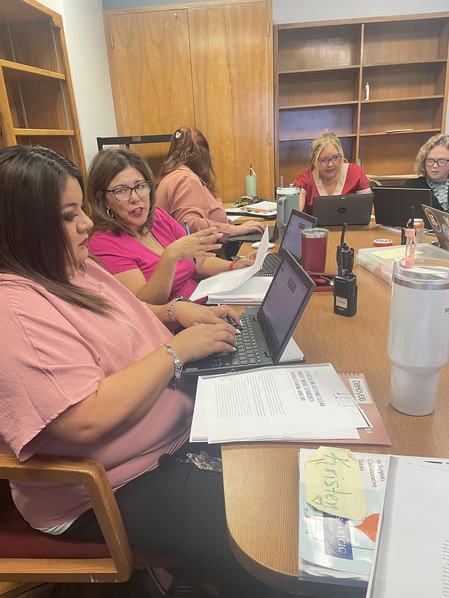 kristen_gibson1's tweet image. Meeting w/ this guiding coalition at @MeadorElementa1 was so powerful! I ❤️ how they were fired up to continue working on their goals from the @SolutionTree PLC conference!

The book driving their work is a great tool to assess, analyze, &amp;amp; act to support teams #PLCatwork