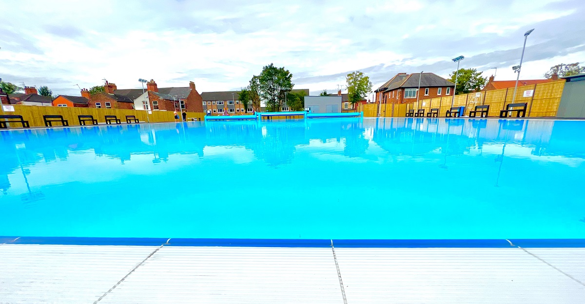 LiveItHull's tweet photo. Albert Avenue Pools opens at 9.30am!
Don't forget, we have 90 minute lido slots throughout the day which you can see on our timetable.
Entry to the lido is on a first come, first served basis so once it's full, you may have to wait!

Find out more at https://t.co/oAWPHYRFqi https://t.co/z0vdHnvcH5